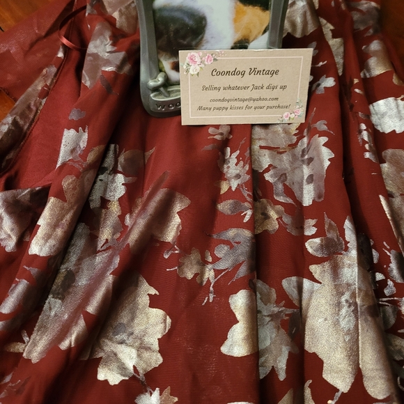 Dress to Impress - Picture 5 of 5